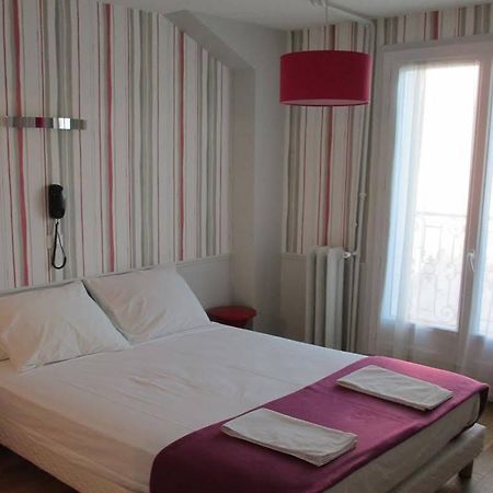 Perfect Hotel & Hostel Párizs Kültér fotó A room at the hotel